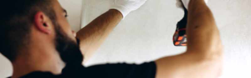 Что лучше сделать сначала: обои или натяжной потолок?