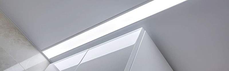 Шкаф-купе и натяжной потолок